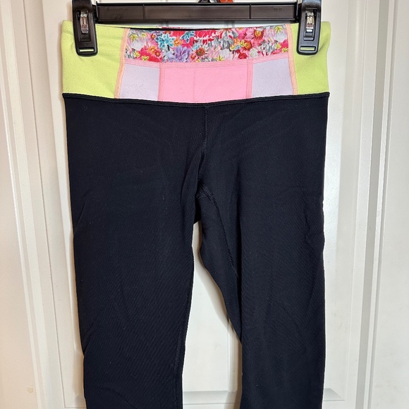 Lululemon Crop Leggings - Picture 1 of 7